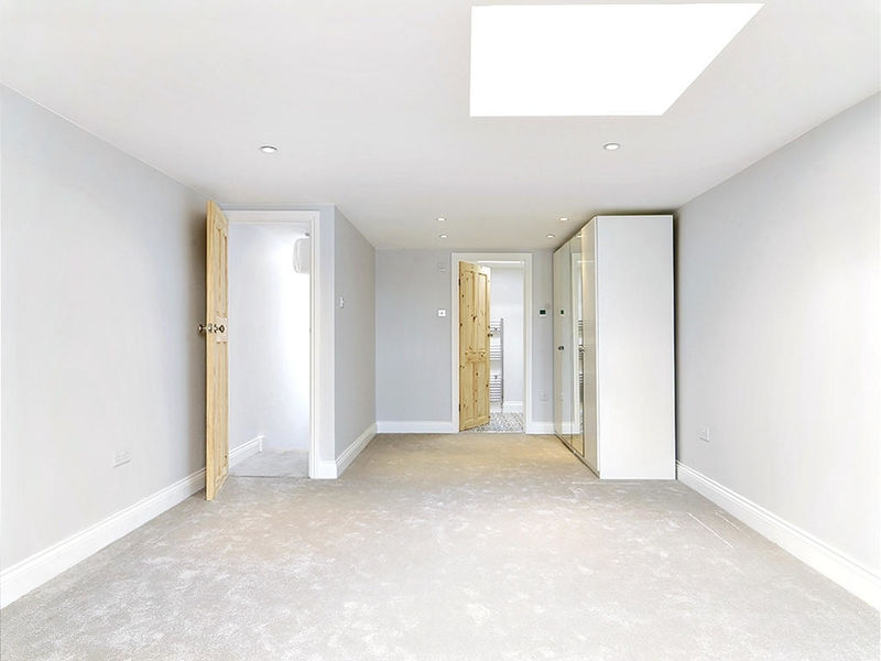 Main Bedroom- click for photo gallery